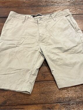 Volcom Men's Grey Flat Front Shorts
